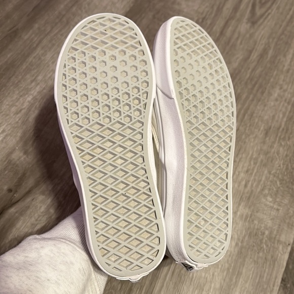 vans white slip on - Picture 7 of 9